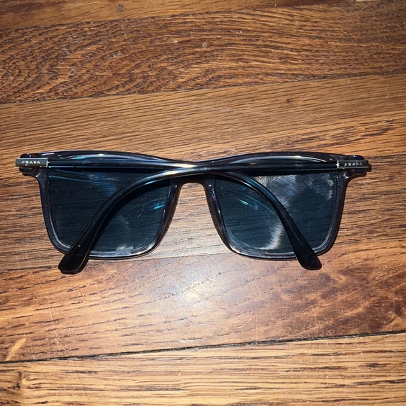 Mens prada sunglasses - Picture 2 of 5